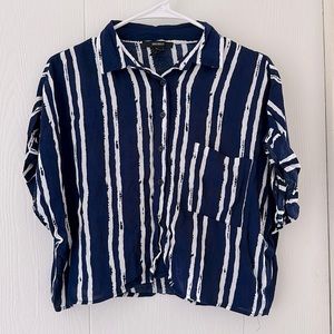 Forever 21 Cropped Button-down Shirt
